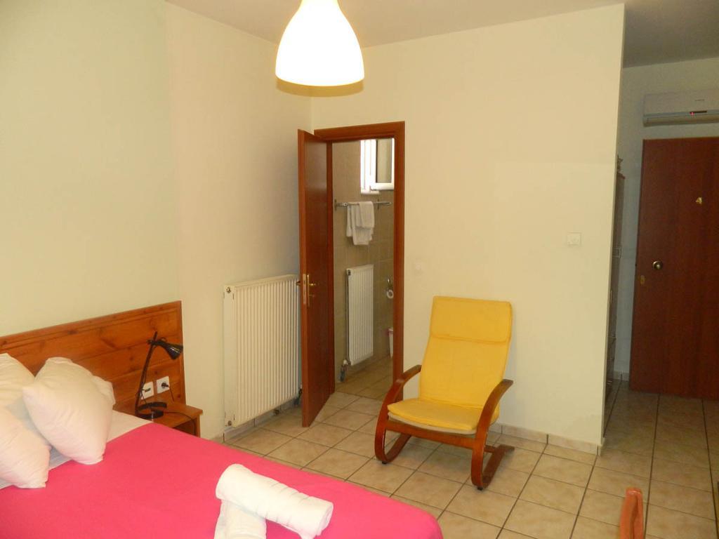 Hotel Peridromos Levádeia Pokoj fotografie