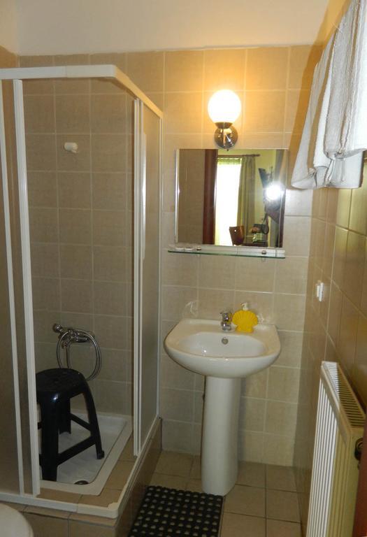 Hotel Peridromos Levádeia Pokoj fotografie
