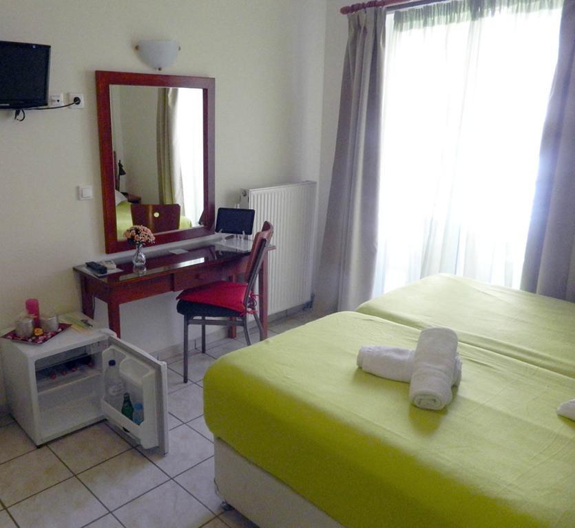 Hotel Peridromos Levádeia Pokoj fotografie