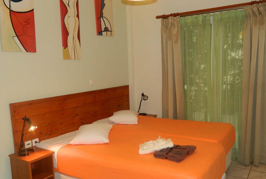 Hotel Peridromos Levádeia Pokoj fotografie